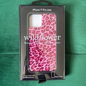 NWT Wildflower iPhone 11 Pro Case